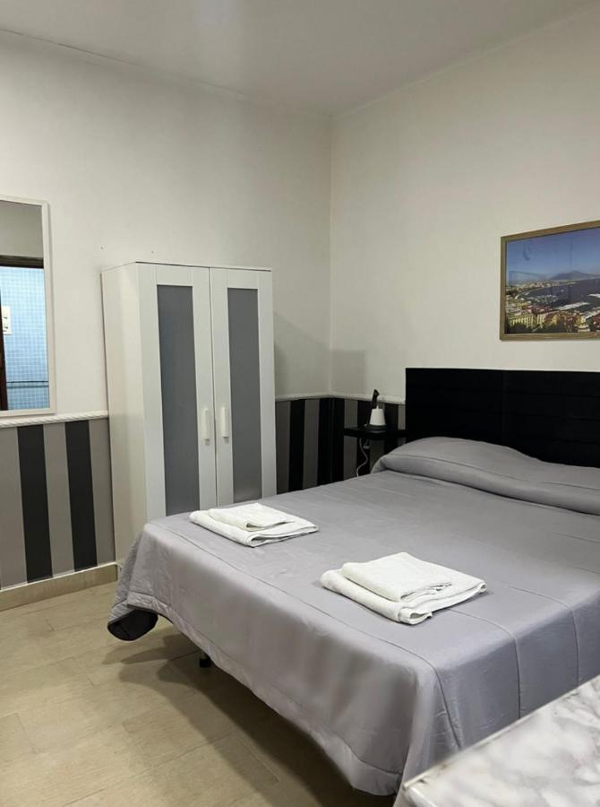 Casa Vacanza Da Totore Naples Extérieur photo